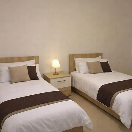 Modern With Stunning Church Views, Distant Seaviews & Terrace Apartman Mellieħa