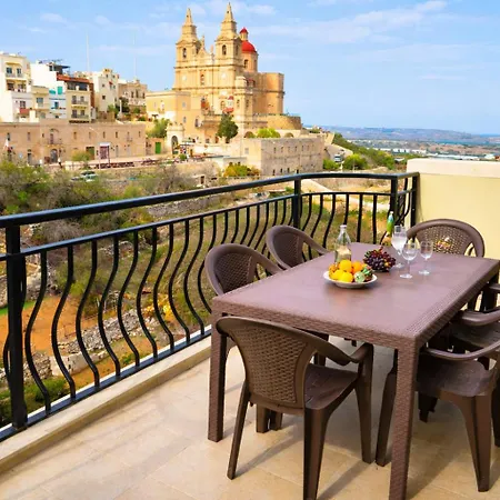 Apartmán Modern With Stunning Church Views, Distant Seaviews & Terrace Mellieħa