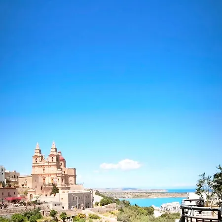 Modern With Stunning Church Views, Distant Seaviews & Terrace Mellieħa